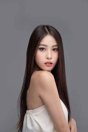 滑雪女孩无敌版