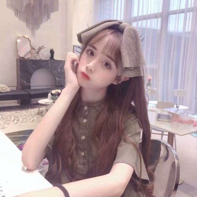 亚当玩高尔夫