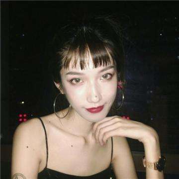 沙漠运货卡车